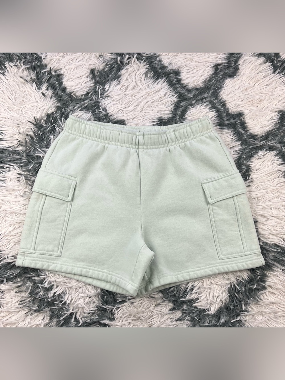 Aritzia Women’s Soft Chip Mint Cozy Sweatfleece Mega Cargo Mid Thigh Shorts S